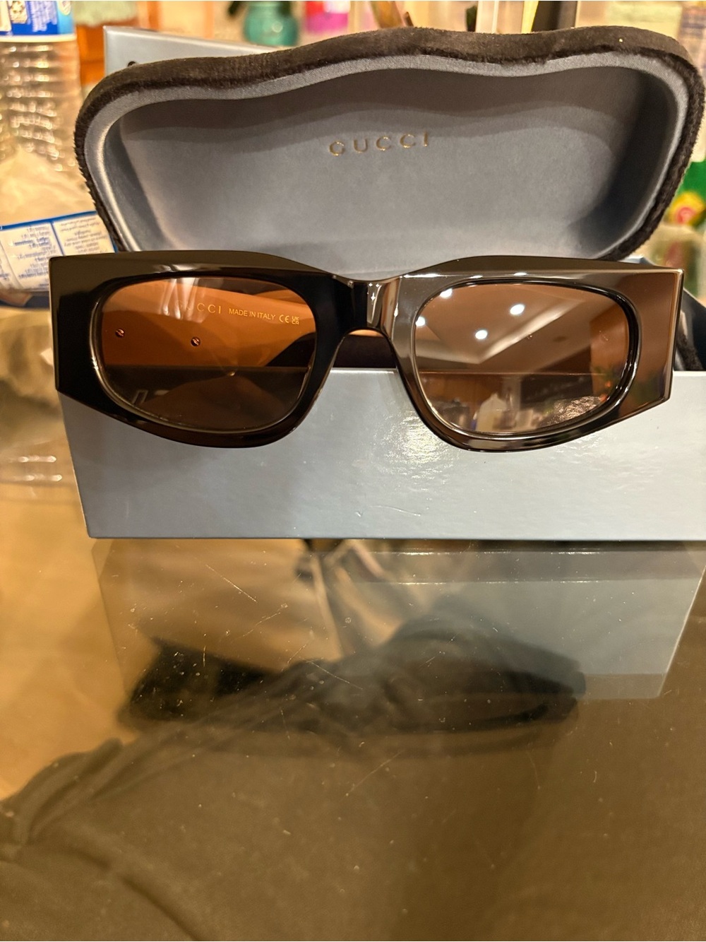 Gucci Eyewear
rectangle-frame sunglasses new